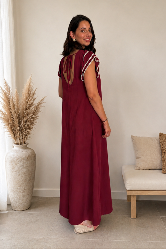 VESTIDO CARMESÍ